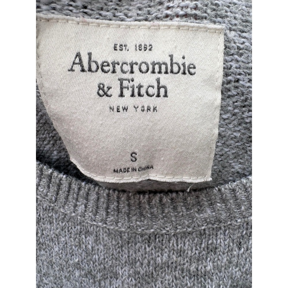 Abercrombie & Fitch Gray Bulldog Graphic Cropped Crewneck Sweater Small Y2K - Picture 2 of 6